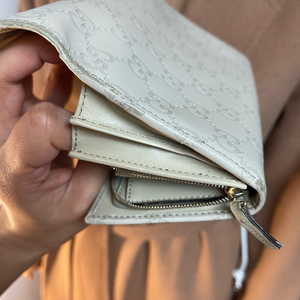 Authentic Gucci GG embossed leather long wallet 170426.4276 (HK49) - Picture 12 of 13